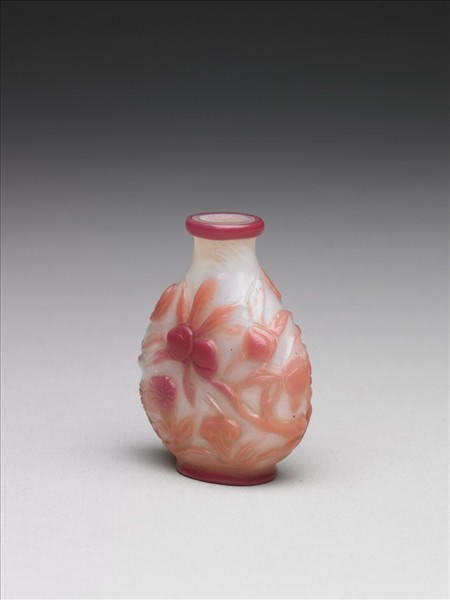 白套粉紅玻璃桃枝鼻煙壺