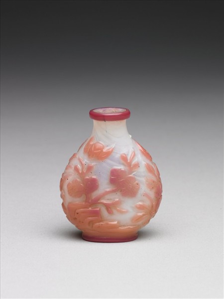 白套粉紅玻璃桃枝鼻煙壺