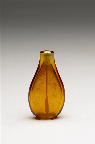 琥珀色玻璃鼻煙壺