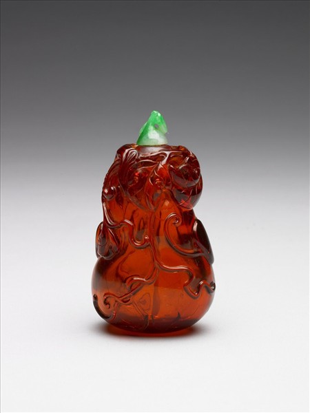 琥珀葫蘆式鼻煙壺