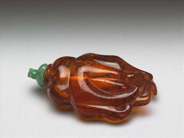 金珀佛手鼻煙壺