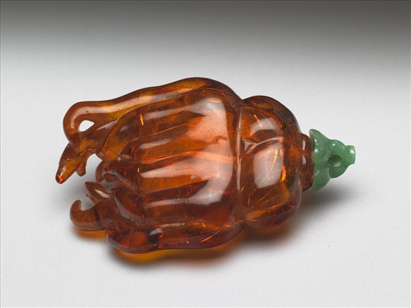 金珀佛手鼻煙壺