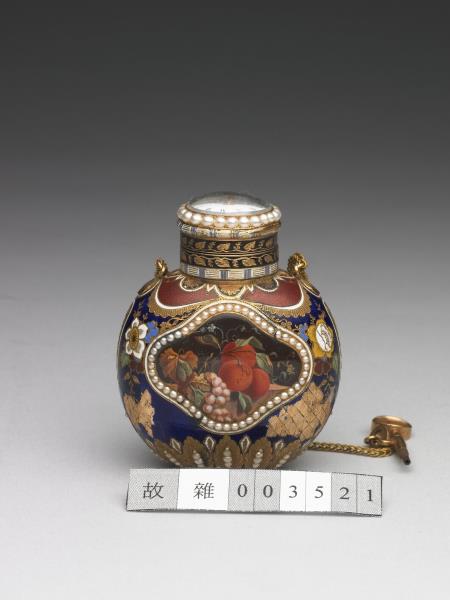 金胎畫琺瑯嵌珠錶蓋鼻煙壺