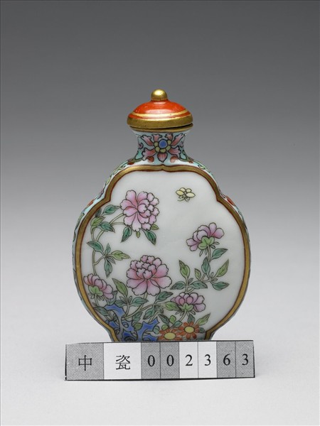 粉彩御製詩花卉紋鼻煙壺