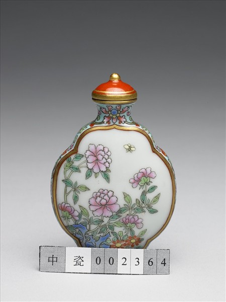 粉彩御製詩花卉紋鼻煙壺