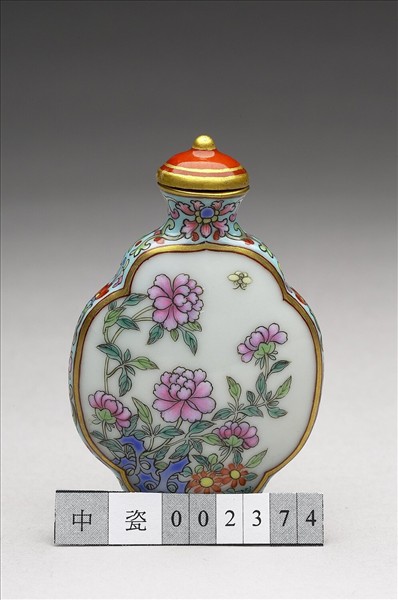 粉彩御製詩花卉紋鼻煙壺