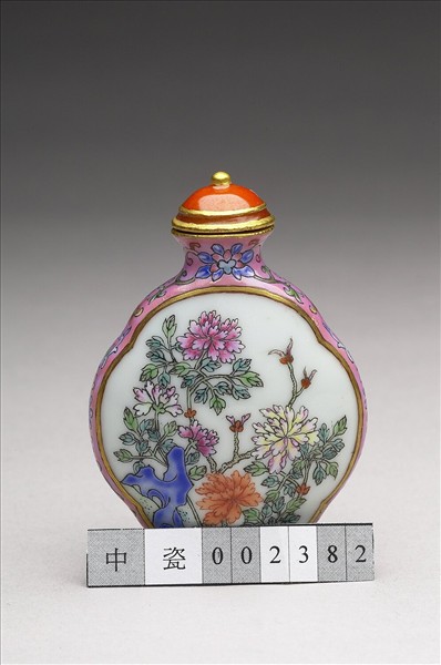 粉彩御製詩花卉紋鼻煙壺