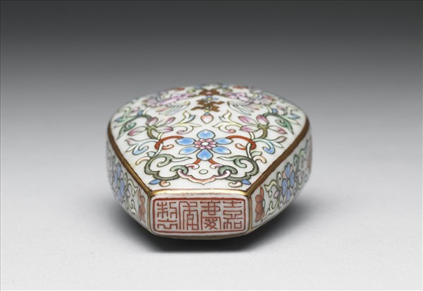 粉彩花鳥紋鼻煙壺