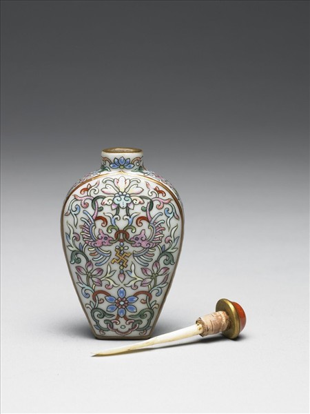 粉彩花鳥紋鼻煙壺