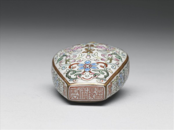 粉彩花鳥紋鼻煙壺