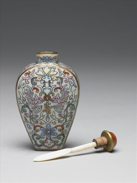 粉彩花鳥紋鼻煙壺