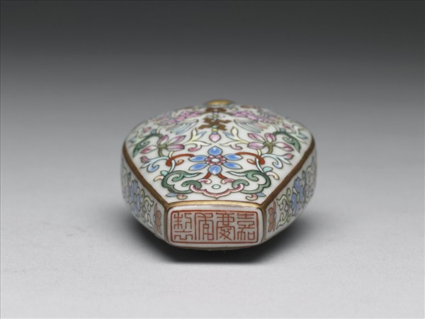 粉彩花鳥紋鼻煙壺