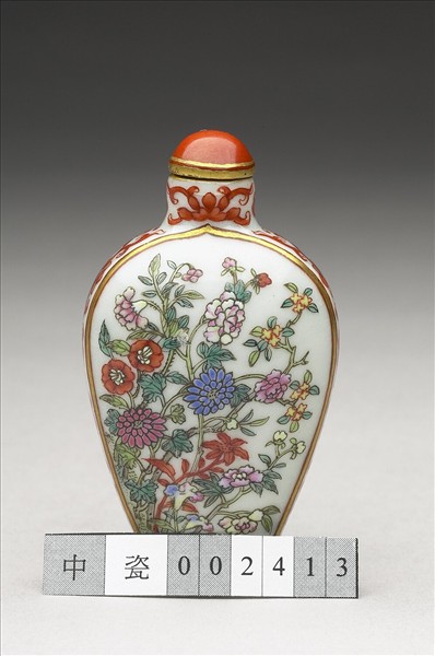 粉彩花卉紋鼻煙壺