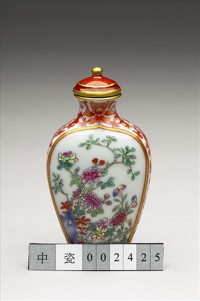粉彩花卉紋鼻煙壺