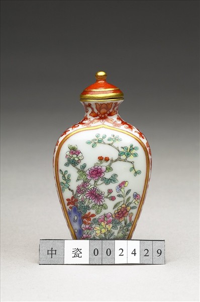 粉彩花卉紋鼻煙壺