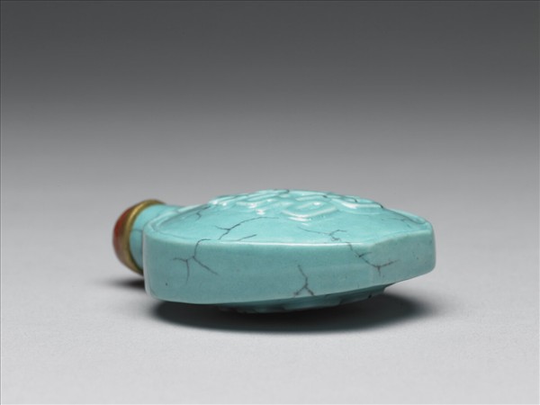 松綠石釉雙喜鼻煙壺