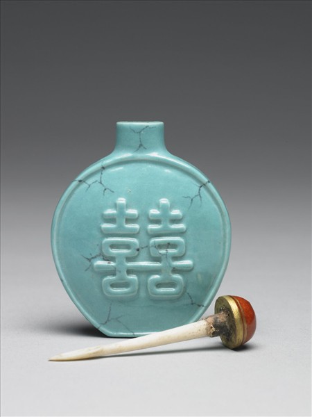 松綠石釉雙喜鼻煙壺