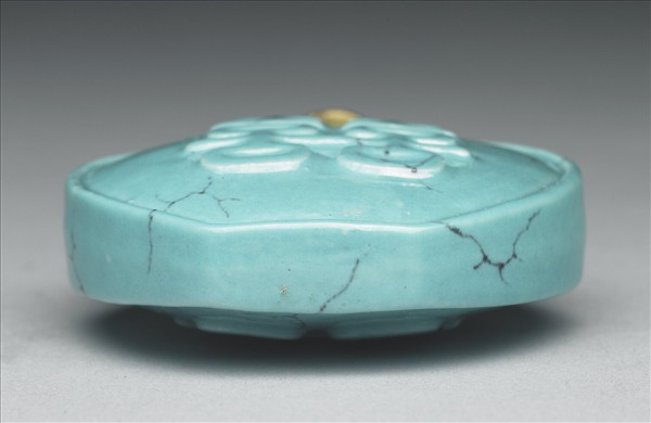 松綠石釉雙喜鼻煙壺