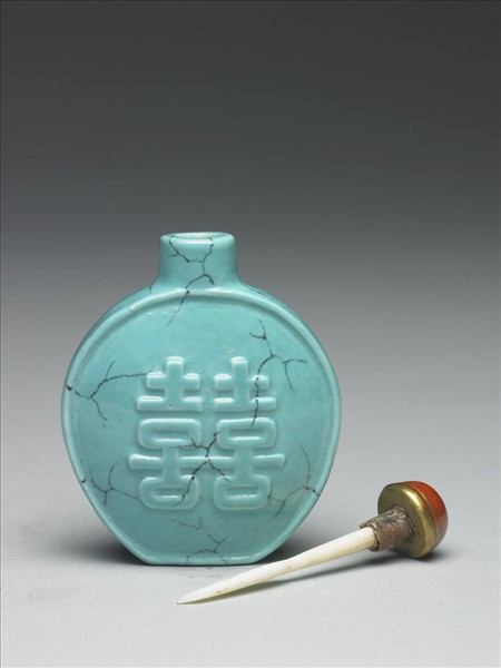 松綠石釉雙喜鼻煙壺