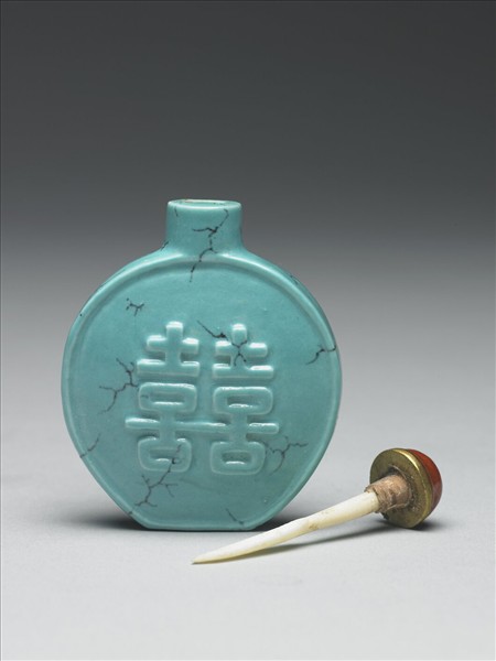 松綠石釉雙喜鼻煙壺