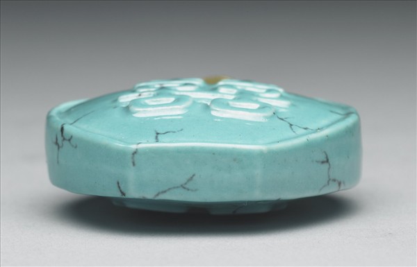 松綠石釉雙喜鼻煙壺