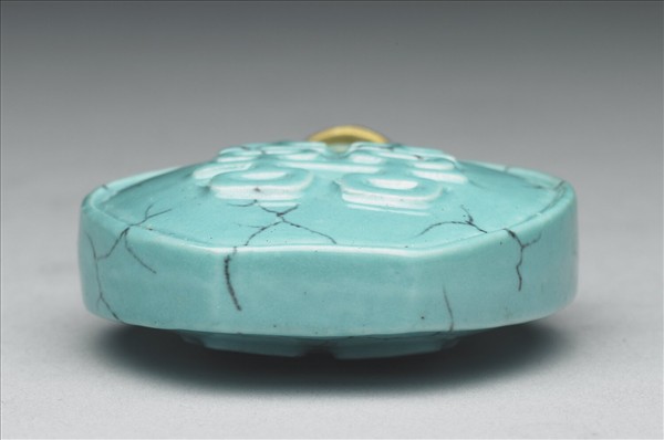 松綠石釉雙喜鼻煙壺