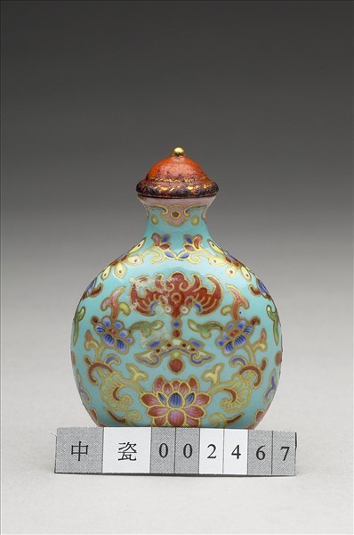 粉彩湖綠地花卉紋鼻煙壺