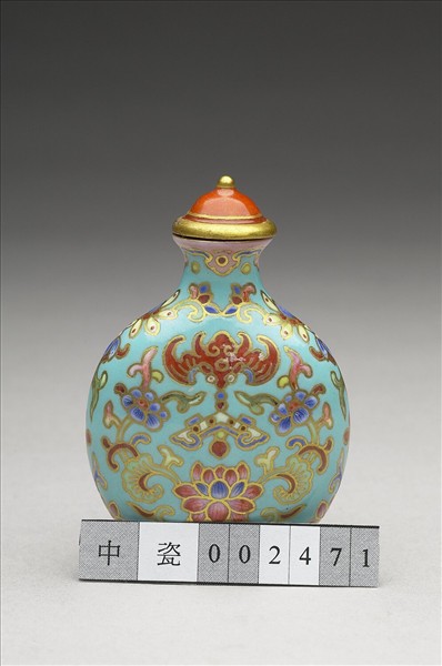 粉彩湖綠地花卉紋鼻煙壺