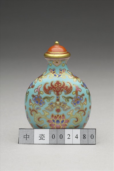 粉彩湖綠地花卉紋鼻煙壺