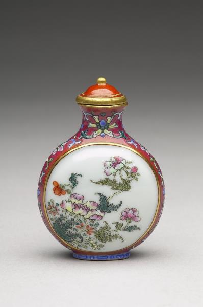 粉彩御製詩花卉紋鼻煙壺- 故宮