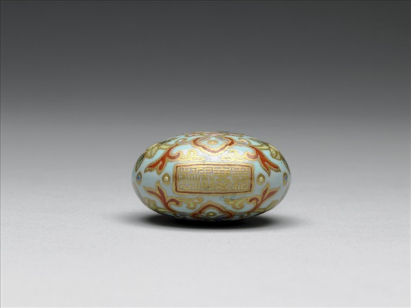 粉彩湖綠地纏枝花卉紋葫蘆式鼻煙壺