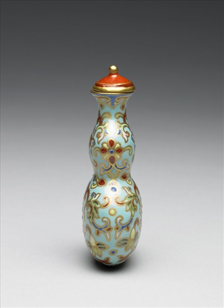 粉彩湖綠地纏枝花卉紋葫蘆式鼻煙壺