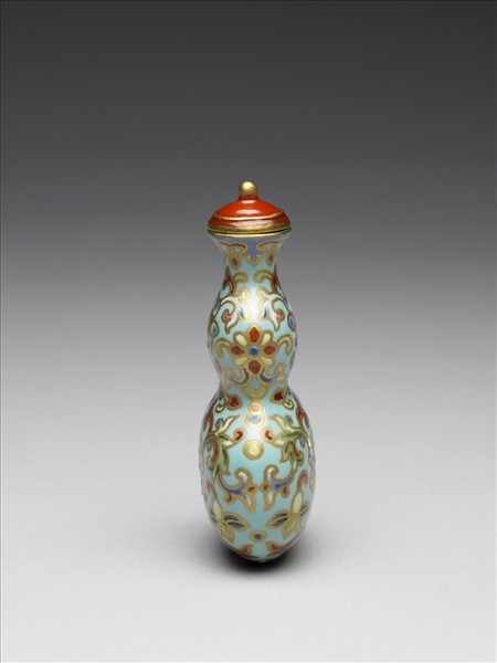 粉彩湖綠地纏枝花卉紋葫蘆式鼻煙壺