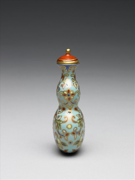 粉彩湖綠地纏枝花卉紋葫蘆式鼻煙壺