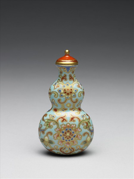 粉彩湖綠地纏枝花卉紋葫蘆式鼻煙壺