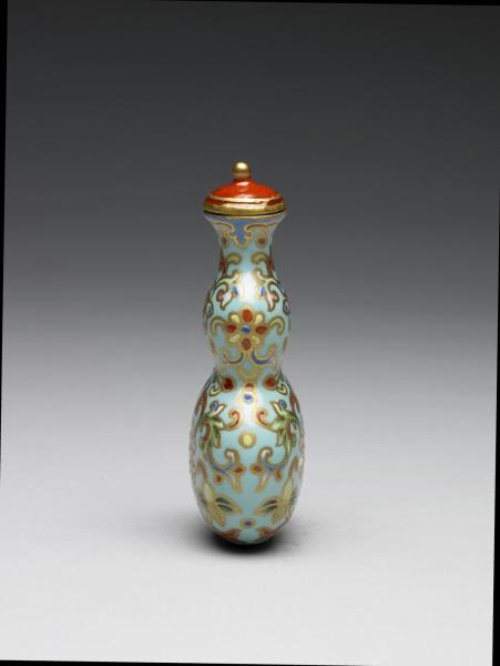 粉彩湖綠地纏枝花卉紋葫蘆式鼻煙壺- 故宮