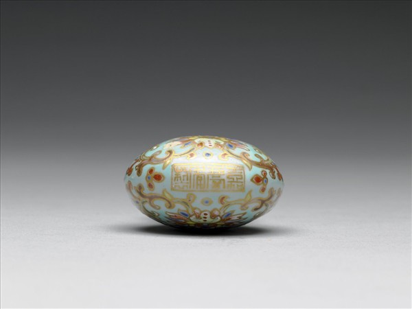 粉彩湖綠地纏枝花卉紋葫蘆式鼻煙壺