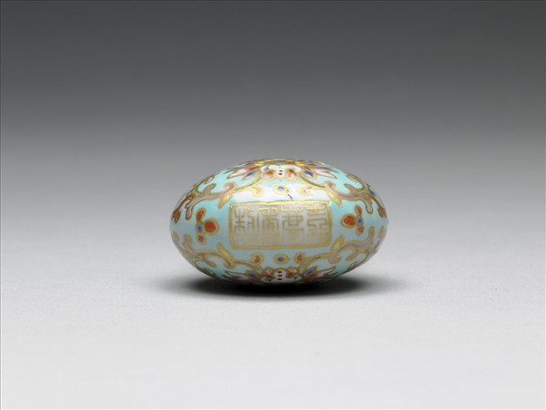 粉彩湖綠地纏枝花卉紋葫蘆式鼻煙壺