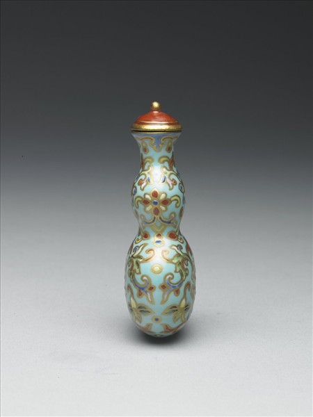 粉彩湖綠地纏枝花卉紋葫蘆式鼻煙壺