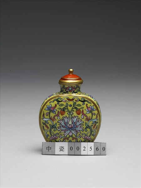 粉彩黃地纏枝花卉紋鼻煙壺