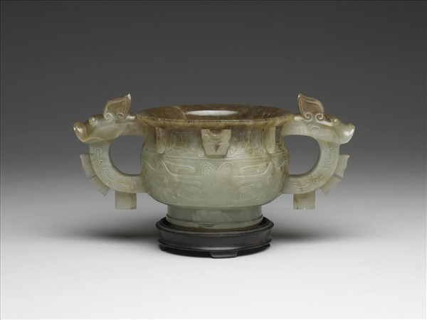 玉獸面紋簋