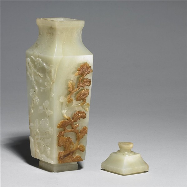 玉四季花卉紋瓶