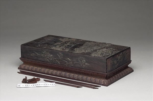 紫檀山水紋木盒