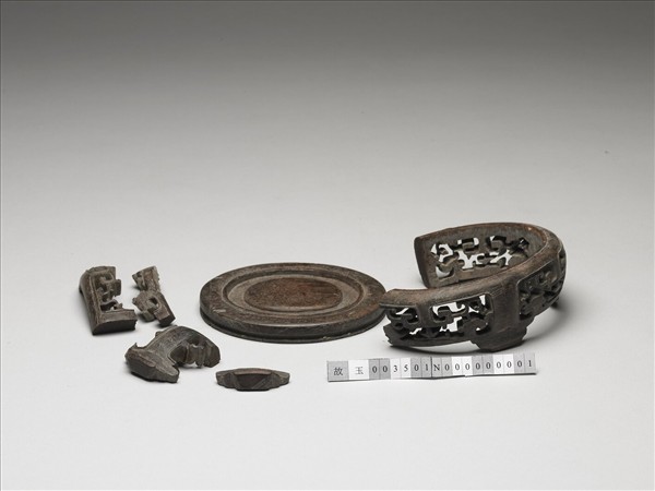 紫檀橢圓形木座