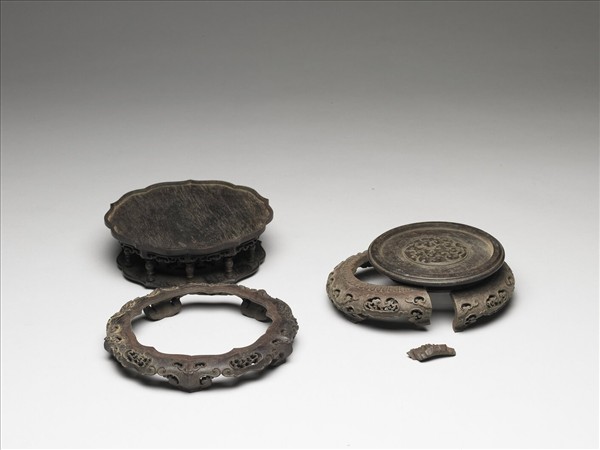 如意雲紋三層木座