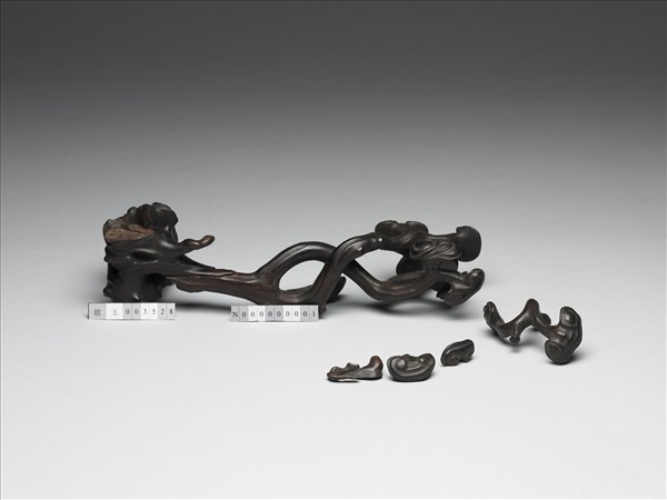 紫檀靈芝紋木座