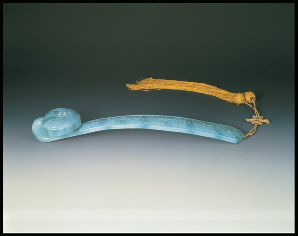 湖綠釉福壽紋如意