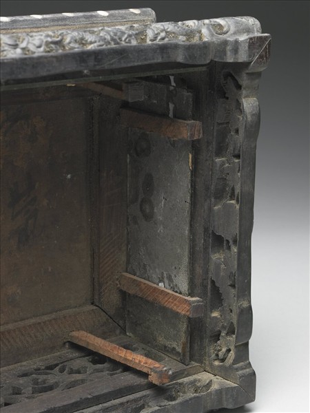 鏤雕須彌座式木座