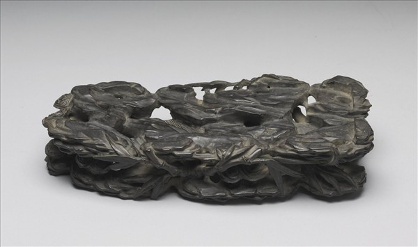 紫檀竹葉波濤紋木座