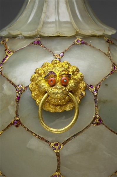 玉帶鑲嵌圓腹罐